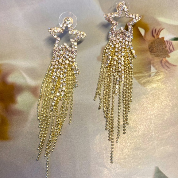 Gold Tone Rhinestone Star 🌟 Tassel Earrings - Picture 3 of 5